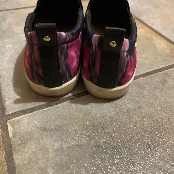 Floral slip on shoes size 9 - Picture 5 of 5